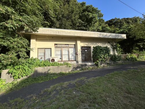 西津田五丁目 中古戸建《好立地の山林付き平屋住宅》